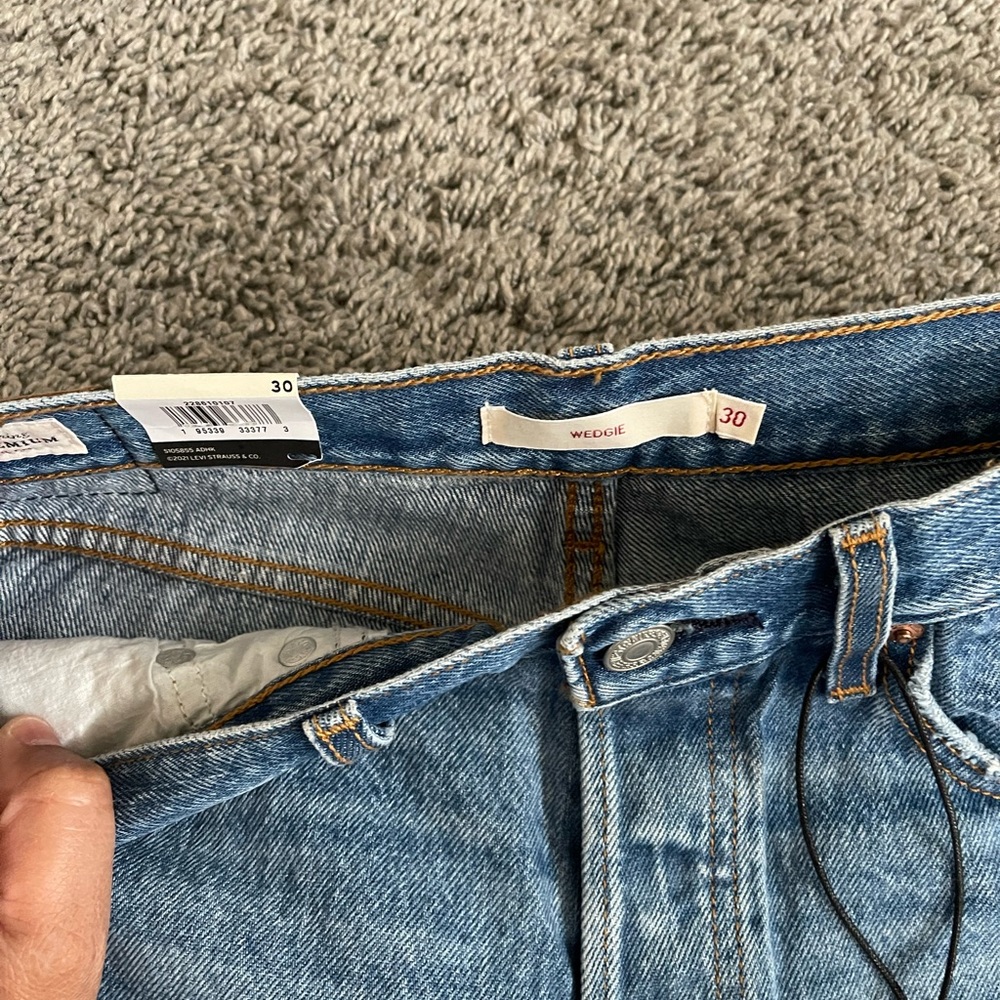 Levis Wedgie. Size 30